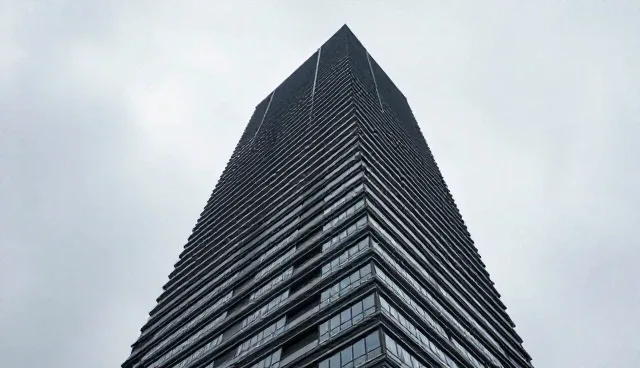工业场景中技术咨询如何应对行业变革的性能挑战
